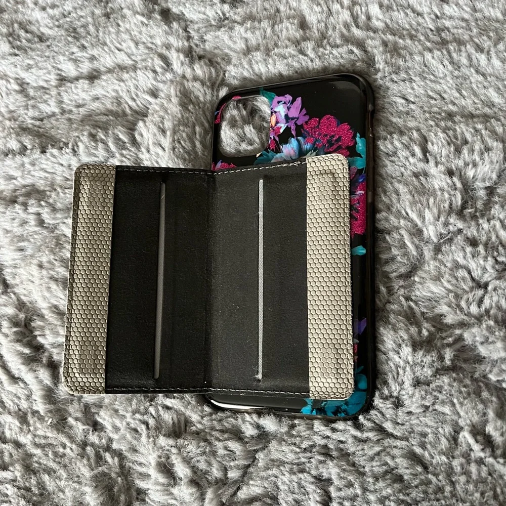 iPhone 11 floral case with wallet